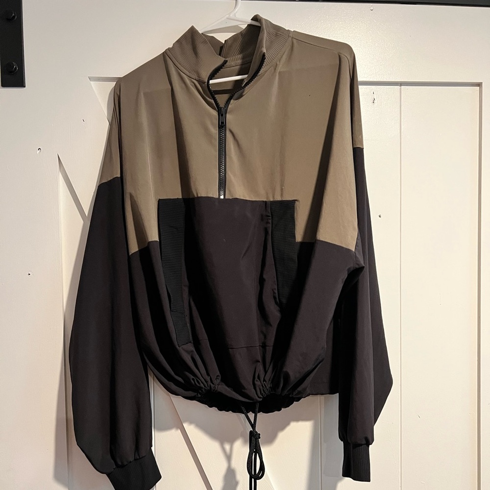 Alo wind breaker